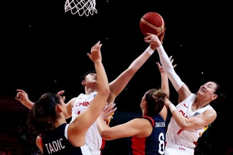 抢好篮板球中国女篮就成功了一半澳大利亚队内线年龄偏大体能是短板